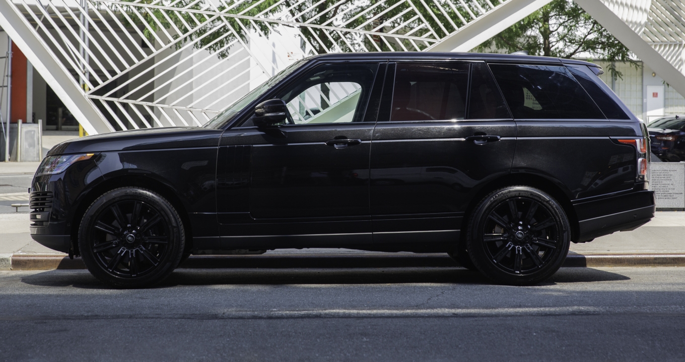 Rent a Range Rover Vogue HSE in New York