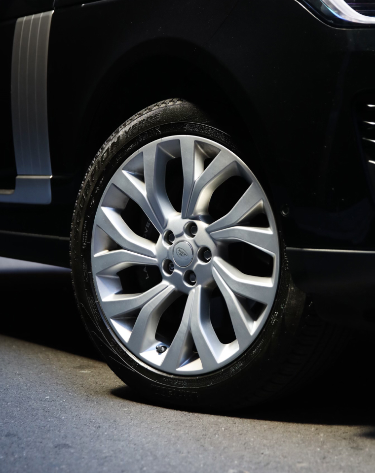 Rent a Range Rover Vogue HSE in New York