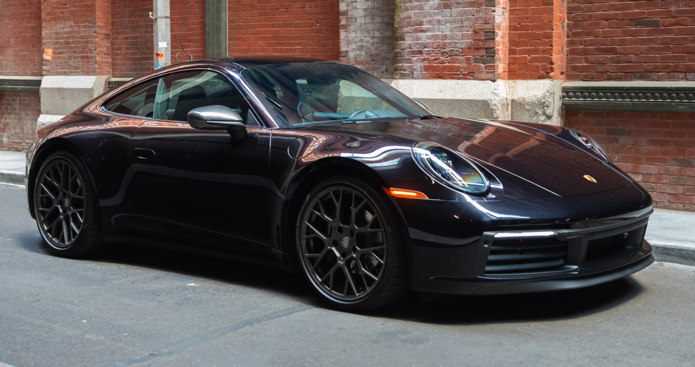 Luxury Porsche 911 Carrera Rental NYC
