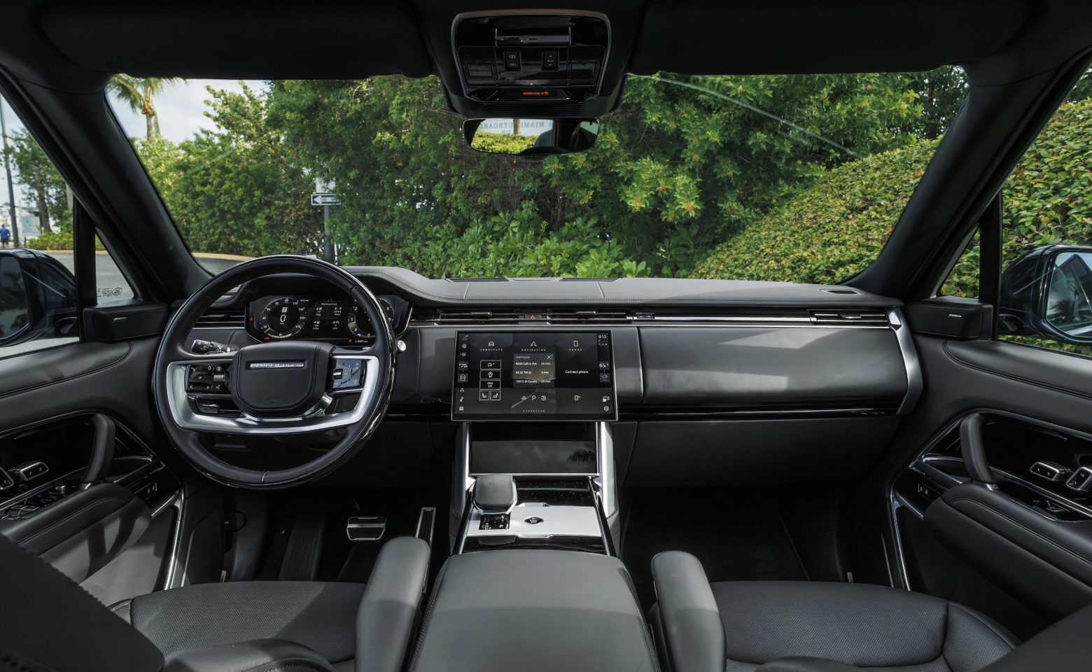 Premium Range Rover Vogue 2023 Car Rental