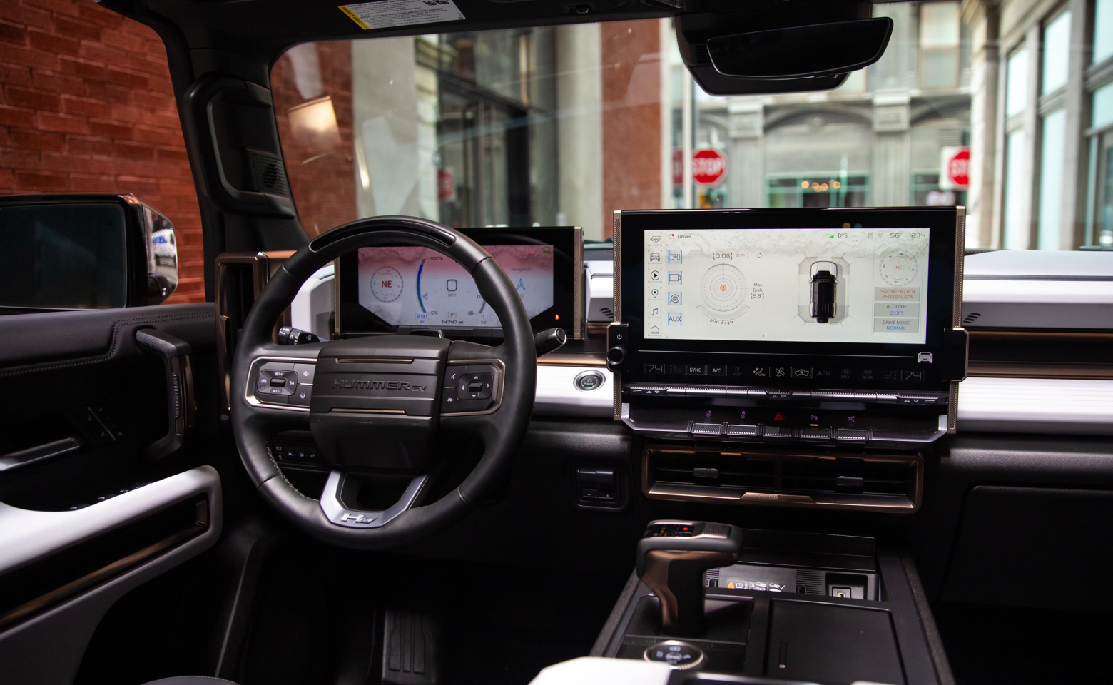 REALCAR NYC HUMMER