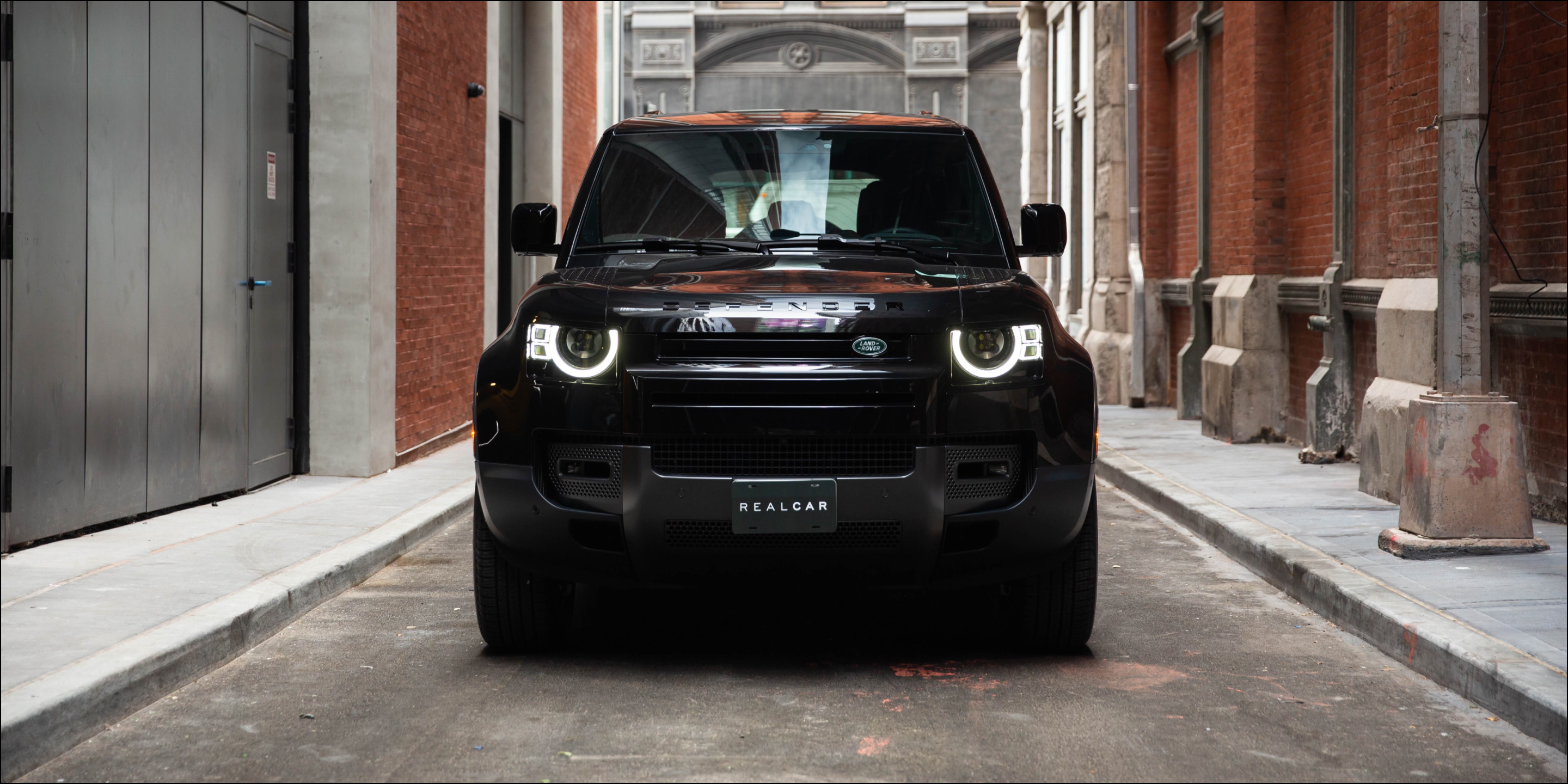 RealCar Land Rover Defender for rental