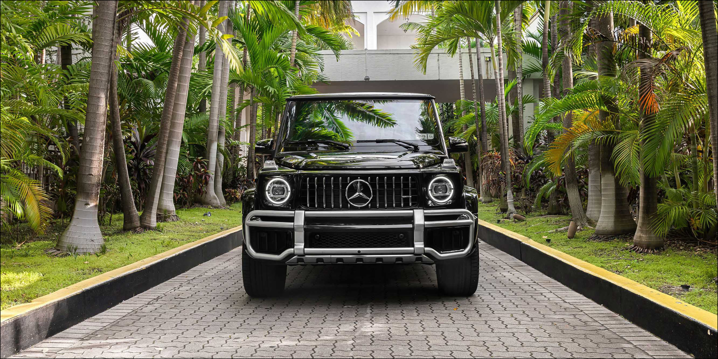 RealCar Mercedes Benz G63 AMG for rental